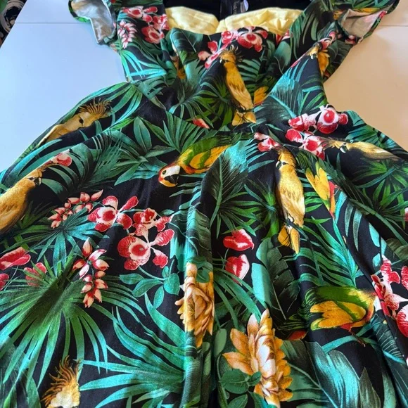 Laura Byrnes 2016 Pinup Girl Clothing Tropical Fit and Flare Dress size S - Picture 5 of 10